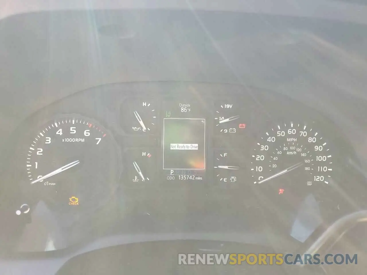 9 fotografías del automóvil dañado 5TFRM5F16KX144493 TOYOTA TUNDRA 2019