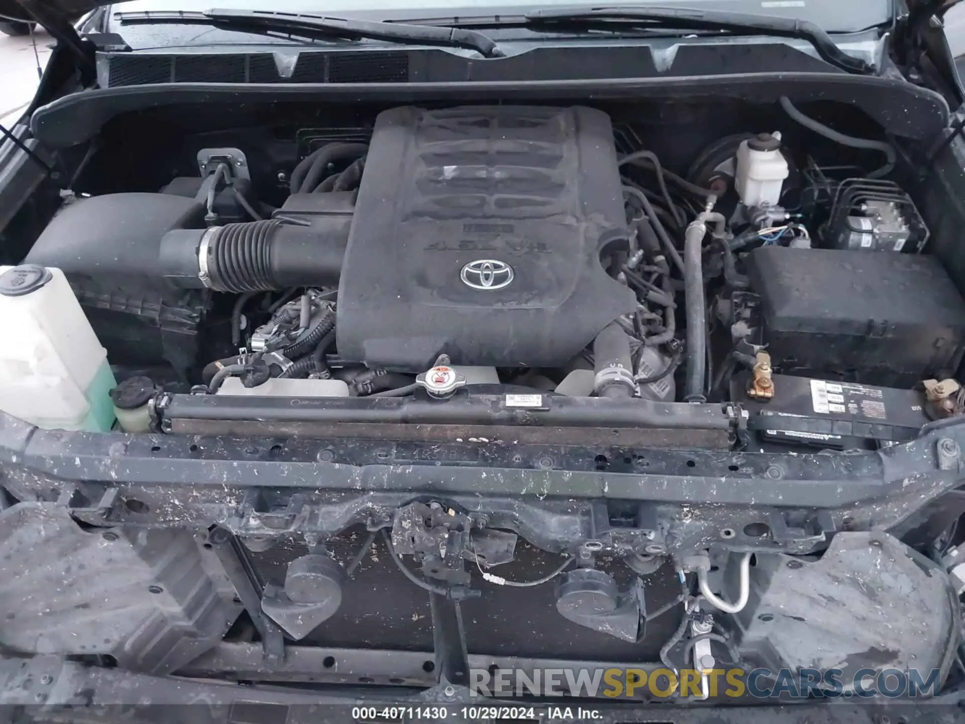 10 fotografías del automóvil dañado 5TFRM5F17KX139805 TOYOTA TUNDRA 2019