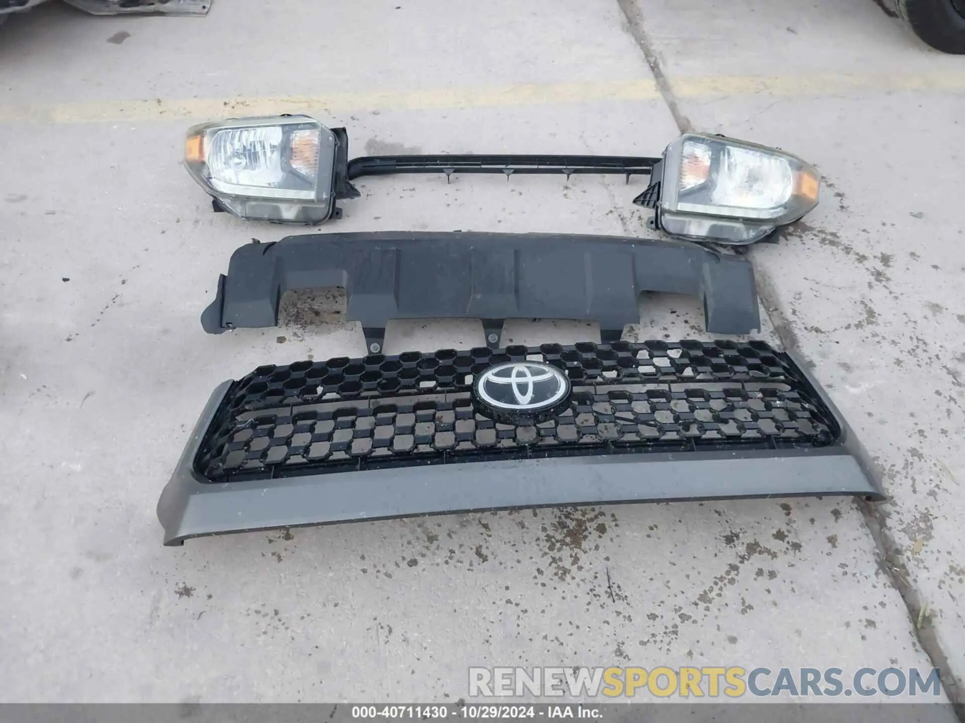 12 fotografías del automóvil dañado 5TFRM5F17KX139805 TOYOTA TUNDRA 2019