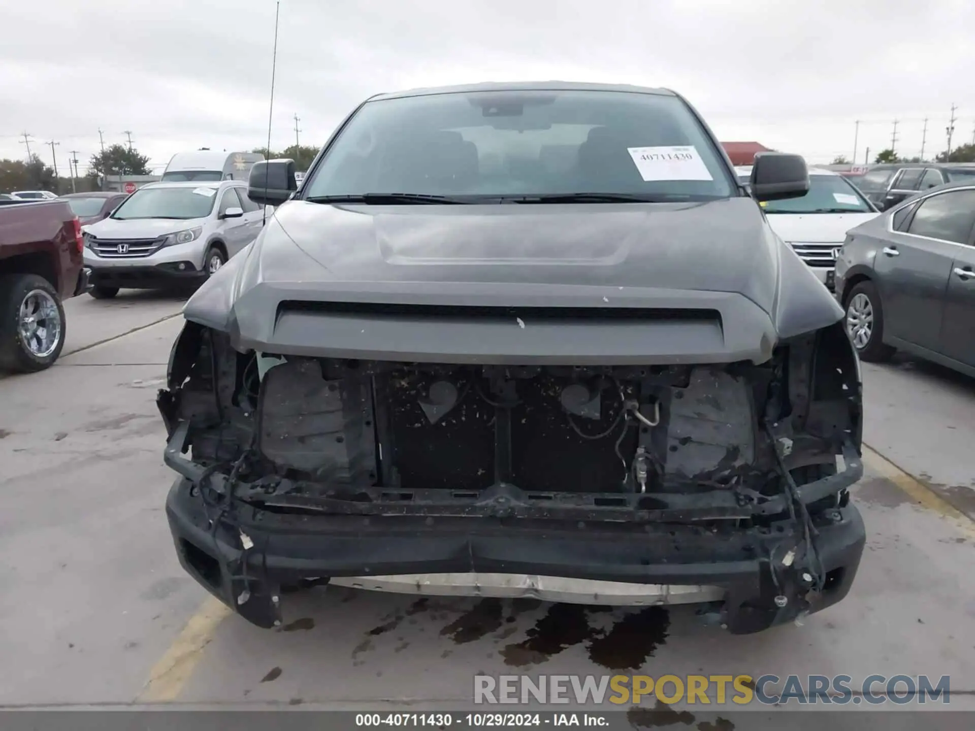 13 fotografías del automóvil dañado 5TFRM5F17KX139805 TOYOTA TUNDRA 2019