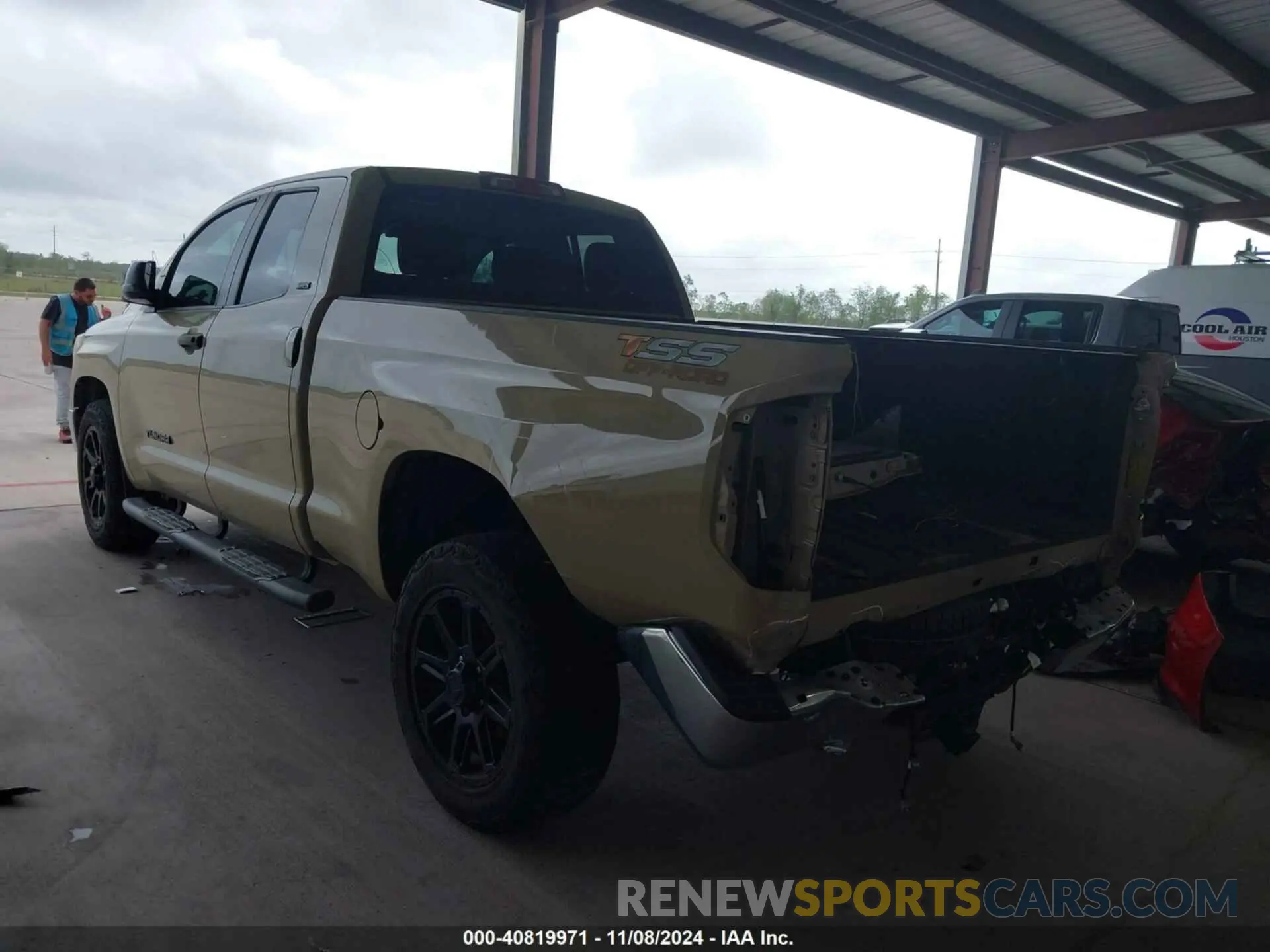 3 fotografías del automóvil dañado 5TFRM5F17KX142350 TOYOTA TUNDRA 2019