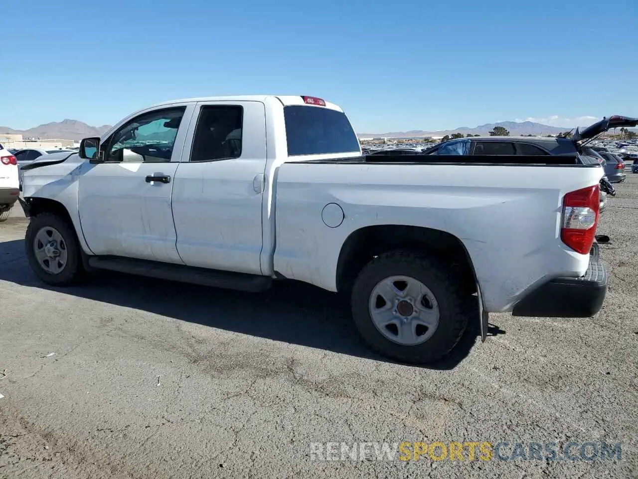 2 fotografías del automóvil dañado 5TFRM5F1XKX139720 TOYOTA TUNDRA 2019