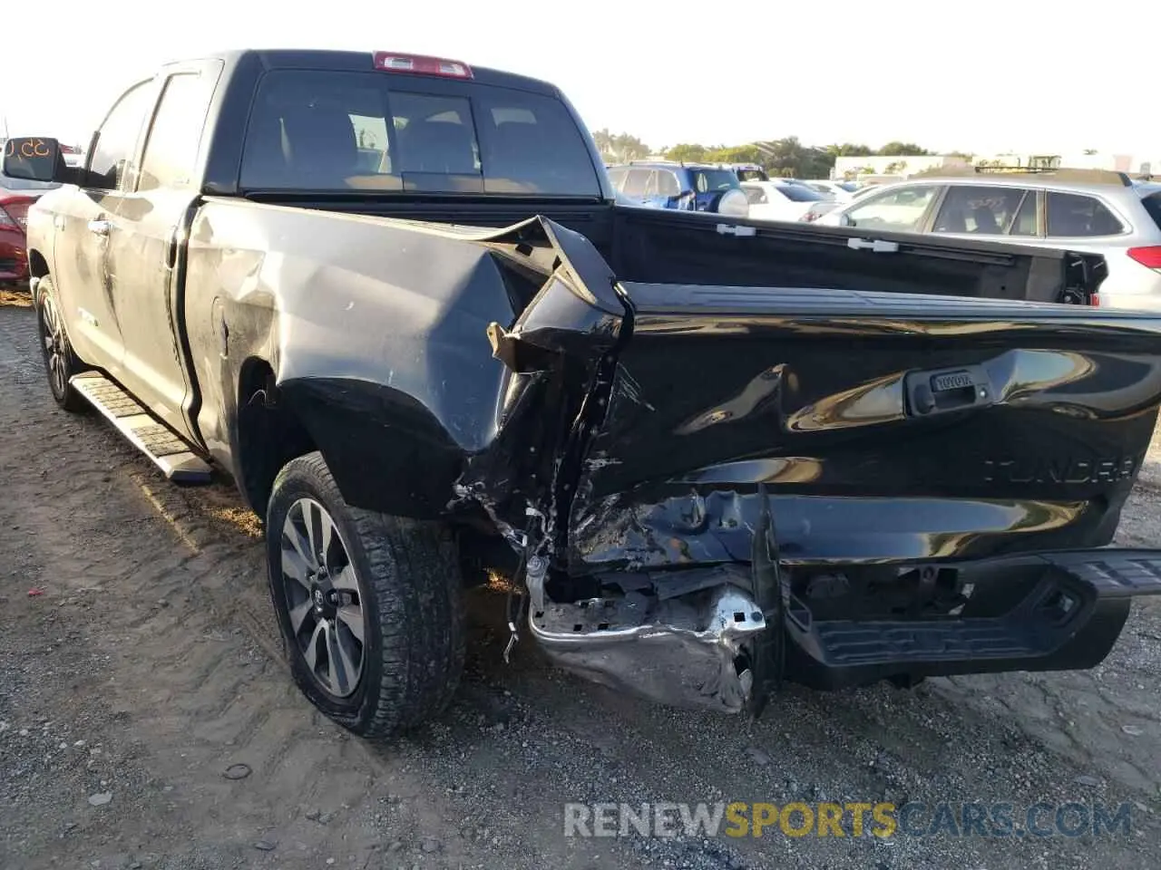 9 fotografías del automóvil dañado 5TFSY5F15KX254358 TOYOTA TUNDRA 2019