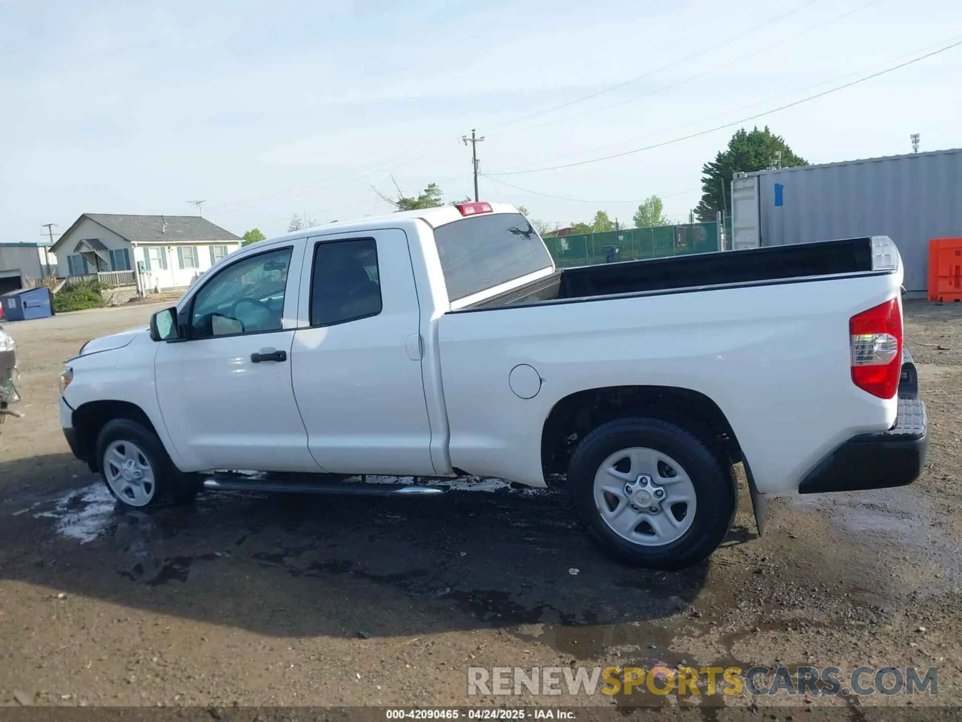 14 fotografías del automóvil dañado 5TFUM5F13KX084019 TOYOTA TUNDRA 2019