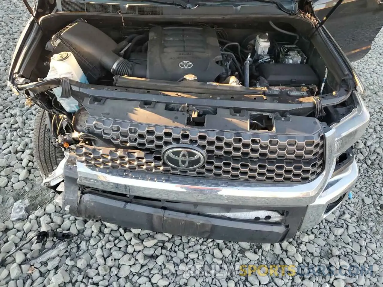 11 fotografías del automóvil dañado 5TFUM5F18KX083271 TOYOTA TUNDRA 2019