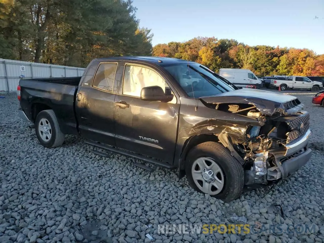 4 fotografías del automóvil dañado 5TFUM5F18KX083271 TOYOTA TUNDRA 2019