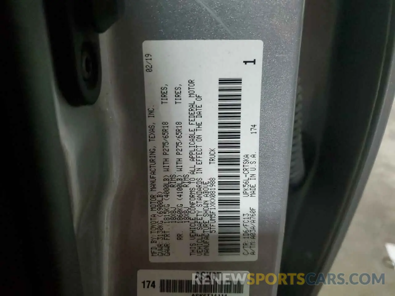 12 fotografías del automóvil dañado 5TFUM5F1XKX081988 TOYOTA TUNDRA 2019