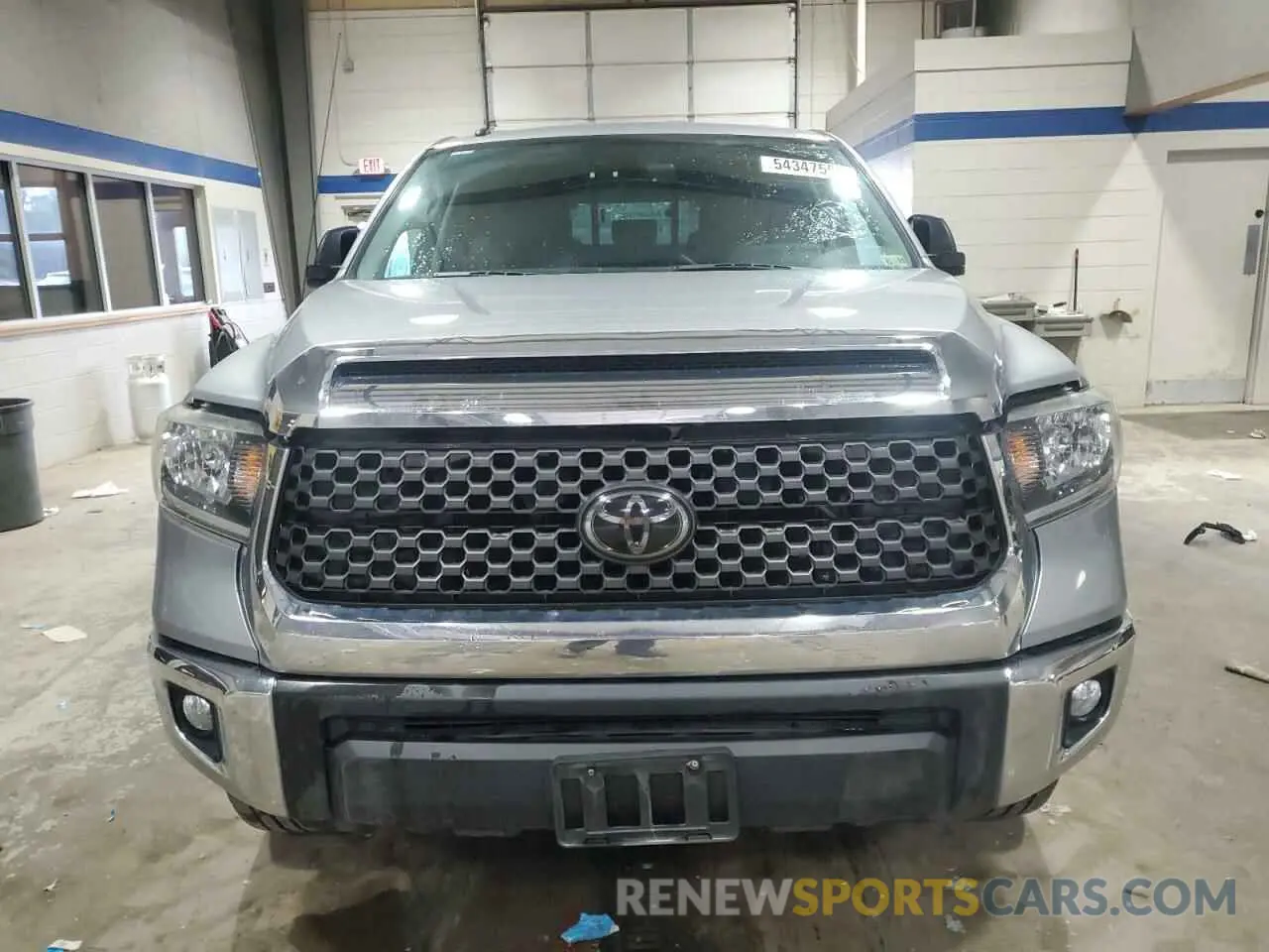 5 fotografías del automóvil dañado 5TFUM5F1XKX081988 TOYOTA TUNDRA 2019