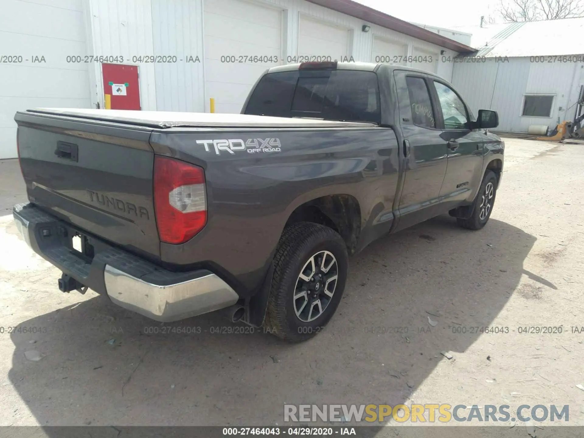 4 fotografías del automóvil dañado 5TFUW5F13KX799828 TOYOTA TUNDRA 2019