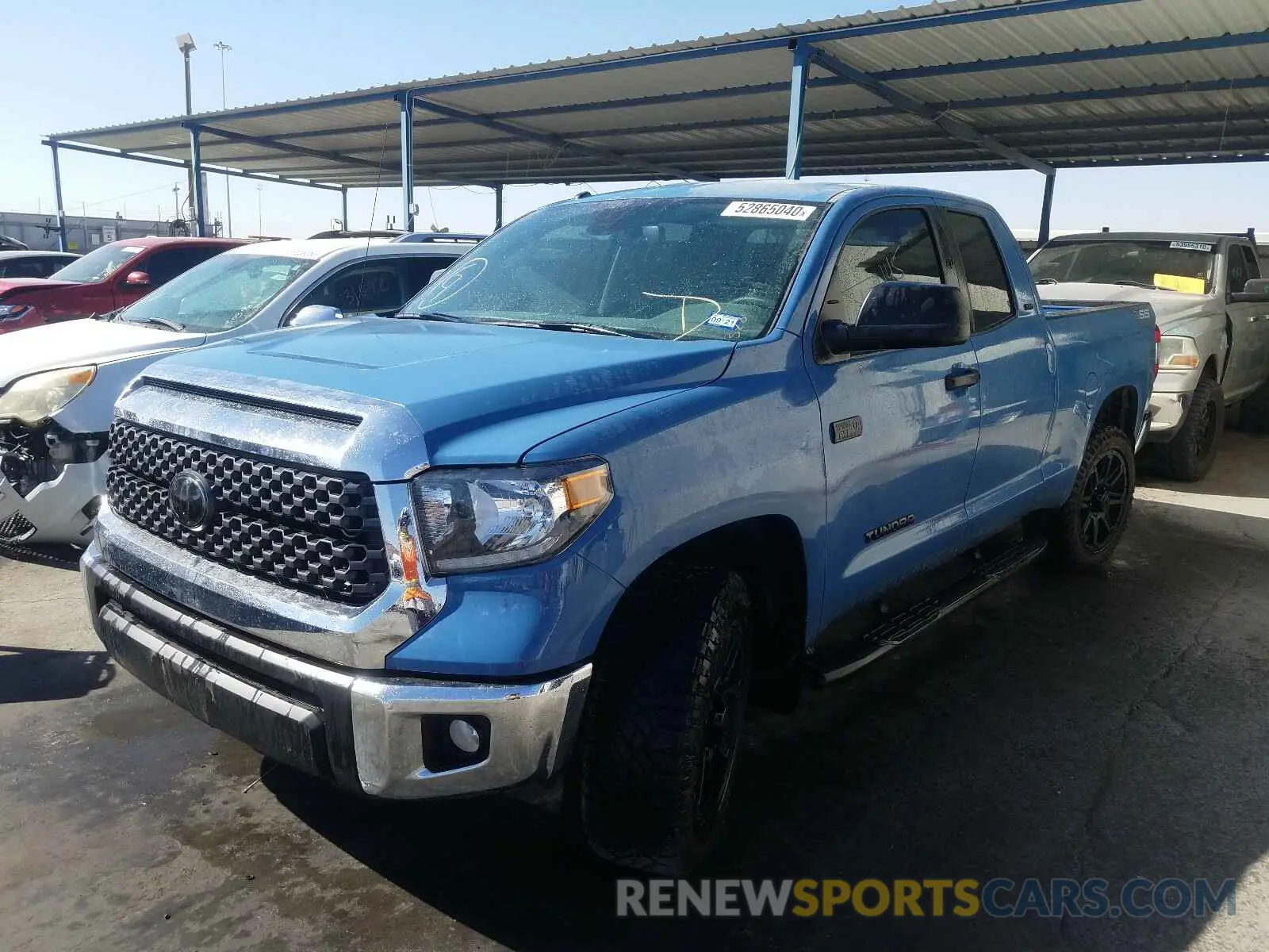 2 fotografías del automóvil dañado 5TFUW5F13KX861812 TOYOTA TUNDRA 2019