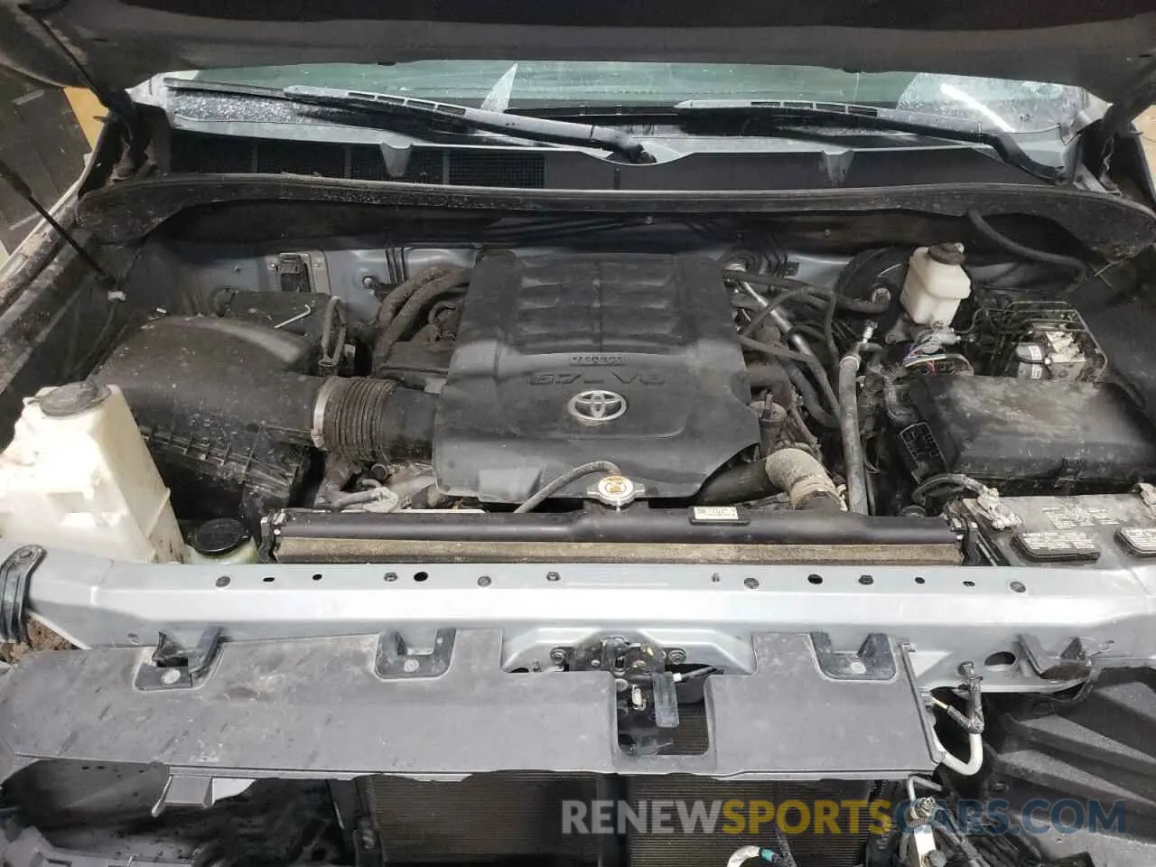 11 fotografías del automóvil dañado 5TFUW5F14KX811775 TOYOTA TUNDRA 2019