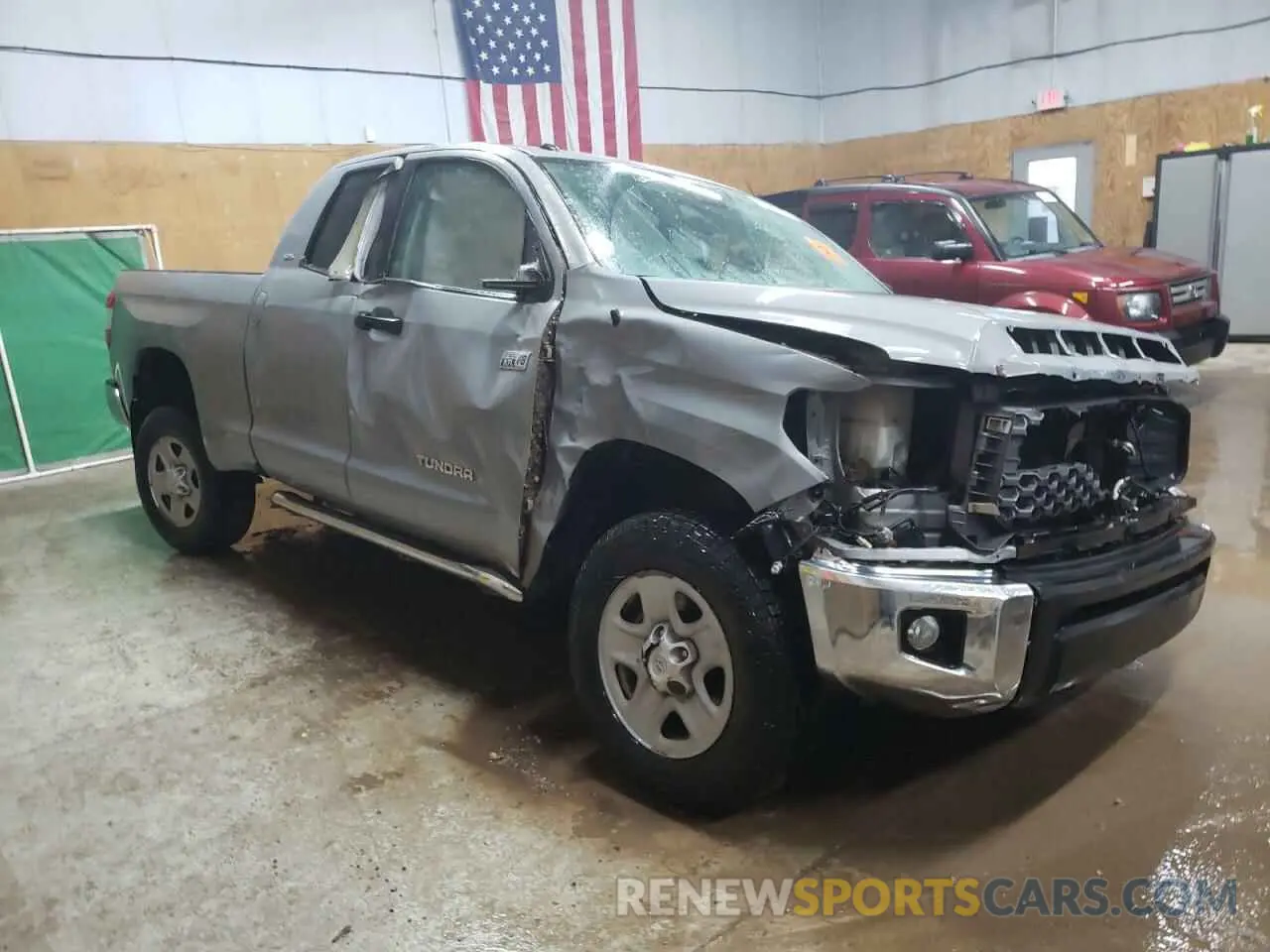 4 fotografías del automóvil dañado 5TFUW5F14KX811775 TOYOTA TUNDRA 2019