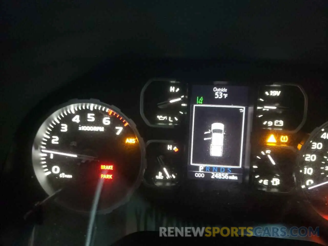 9 fotografías del automóvil dañado 5TFUW5F14KX811775 TOYOTA TUNDRA 2019