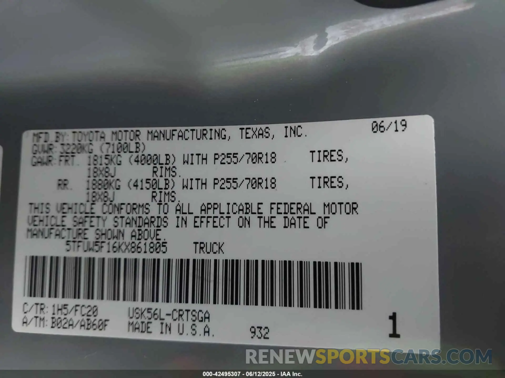 9 fotografías del automóvil dañado 5TFUW5F16KX861805 TOYOTA TUNDRA 2019