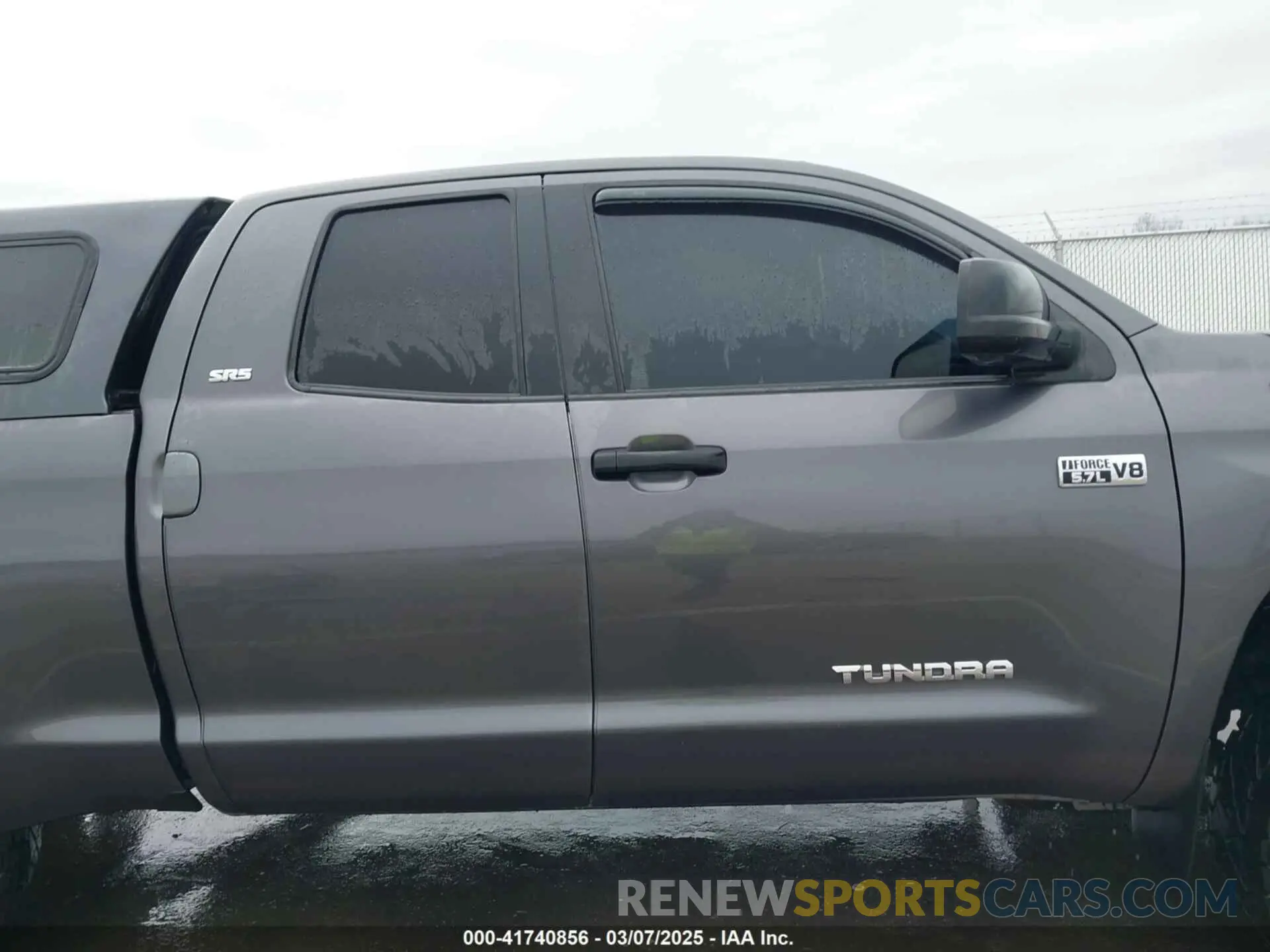 14 fotografías del automóvil dañado 5TFUW5F17KX789934 TOYOTA TUNDRA 2019