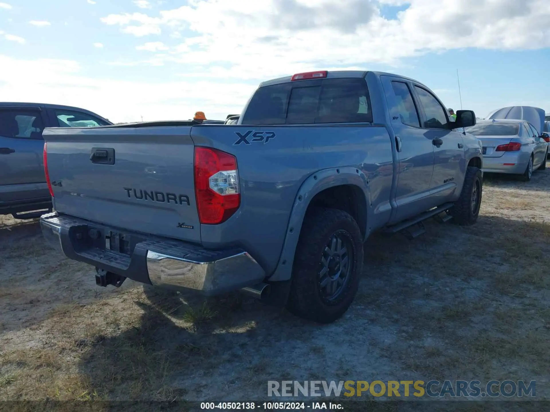 4 fotografías del automóvil dañado 5TFUW5F1XKX846322 TOYOTA TUNDRA 2019