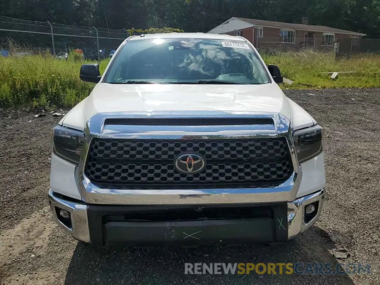 5 fotografías del automóvil dañado 5TFUY5F10KX784813 TOYOTA TUNDRA 2019