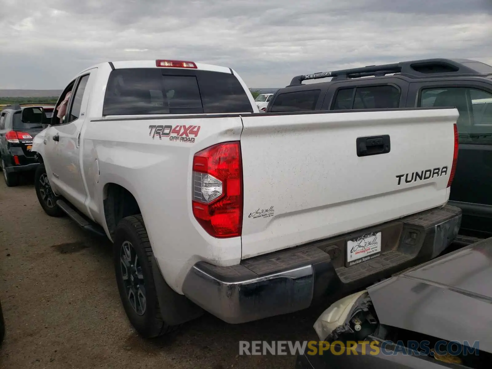 3 fotografías del automóvil dañado 5TFUY5F12KX782920 TOYOTA TUNDRA 2019