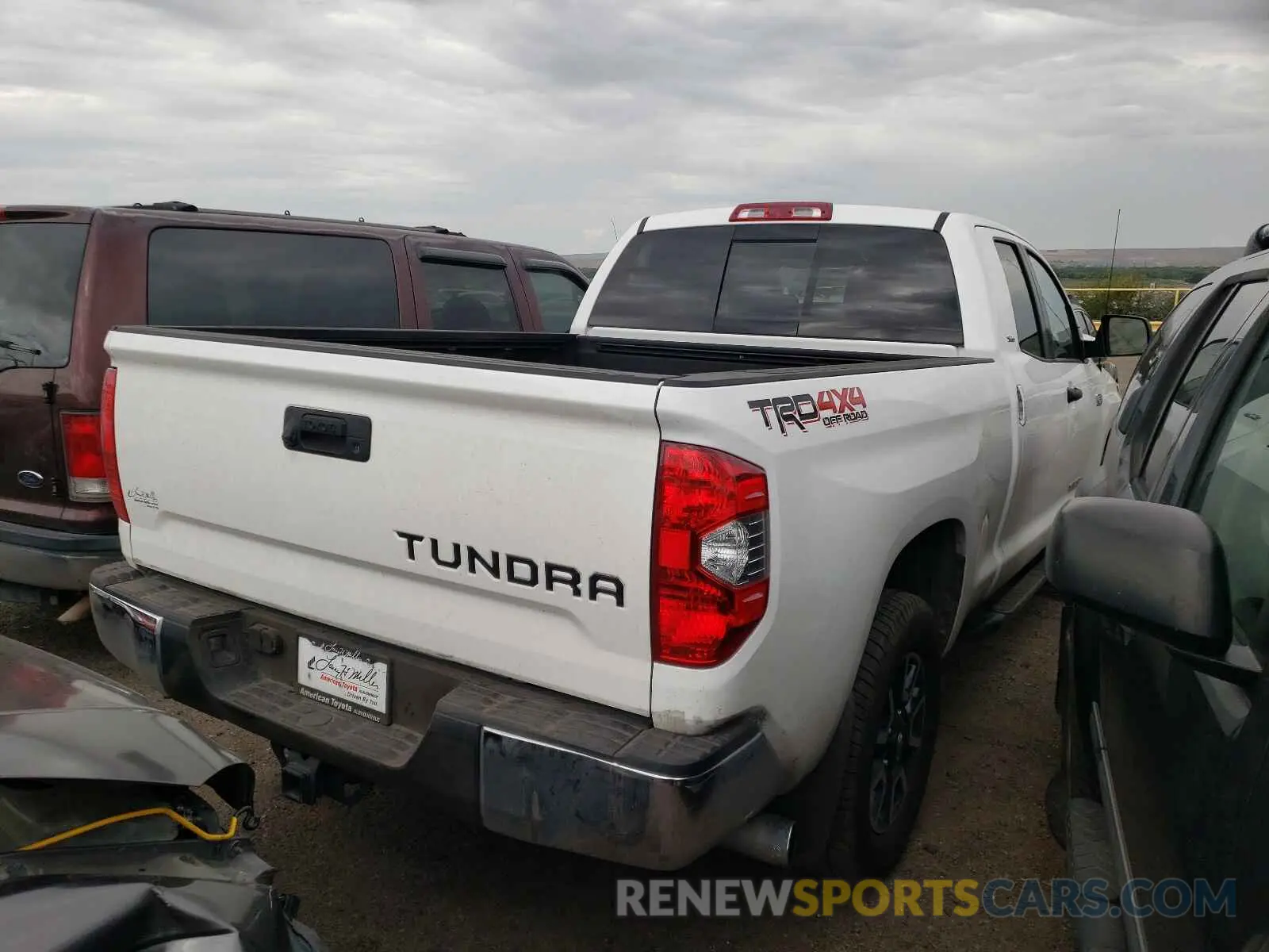4 fotografías del automóvil dañado 5TFUY5F12KX782920 TOYOTA TUNDRA 2019