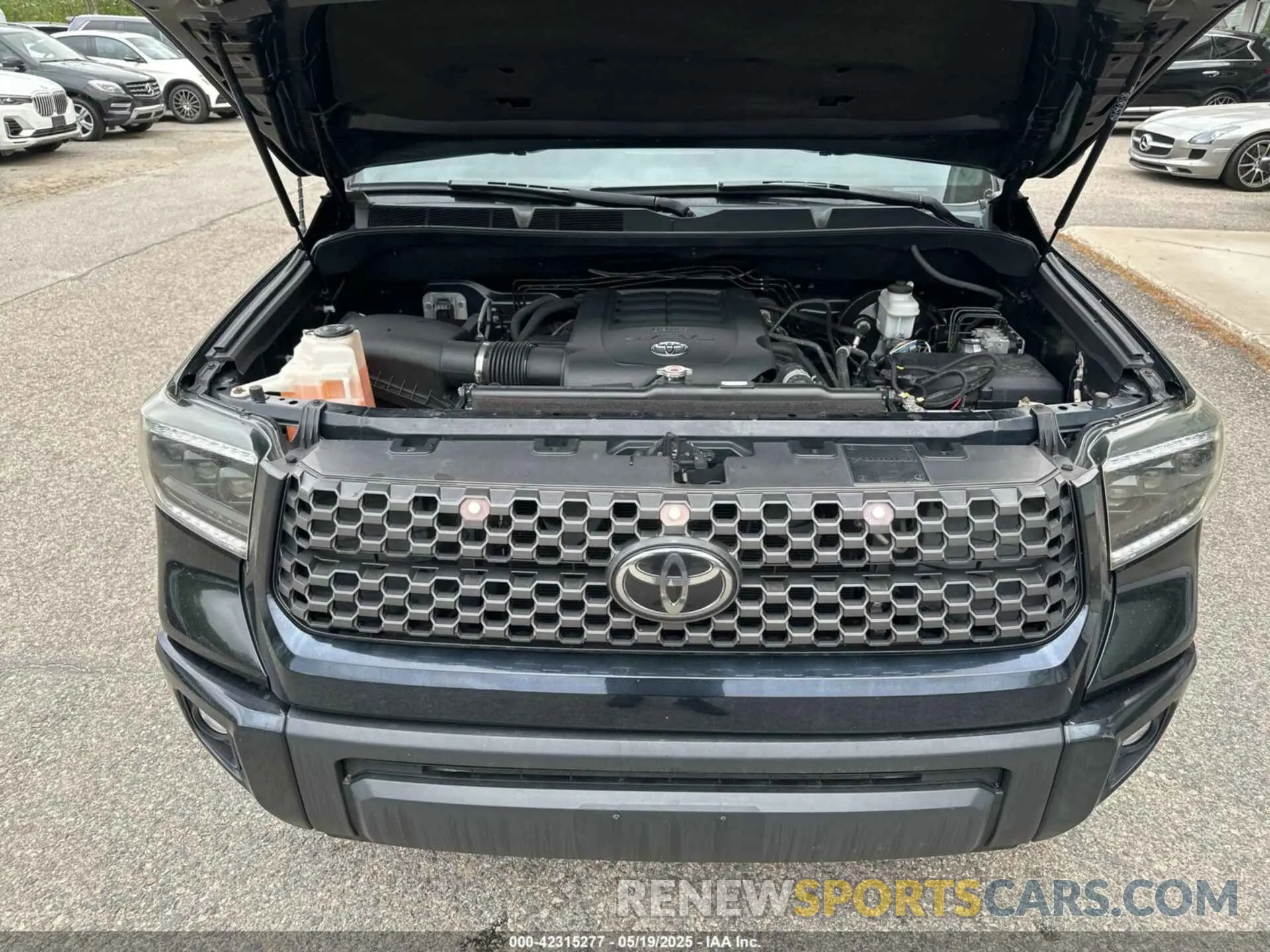 10 fotografías del automóvil dañado 5TFUY5F13KX815620 TOYOTA TUNDRA 2019