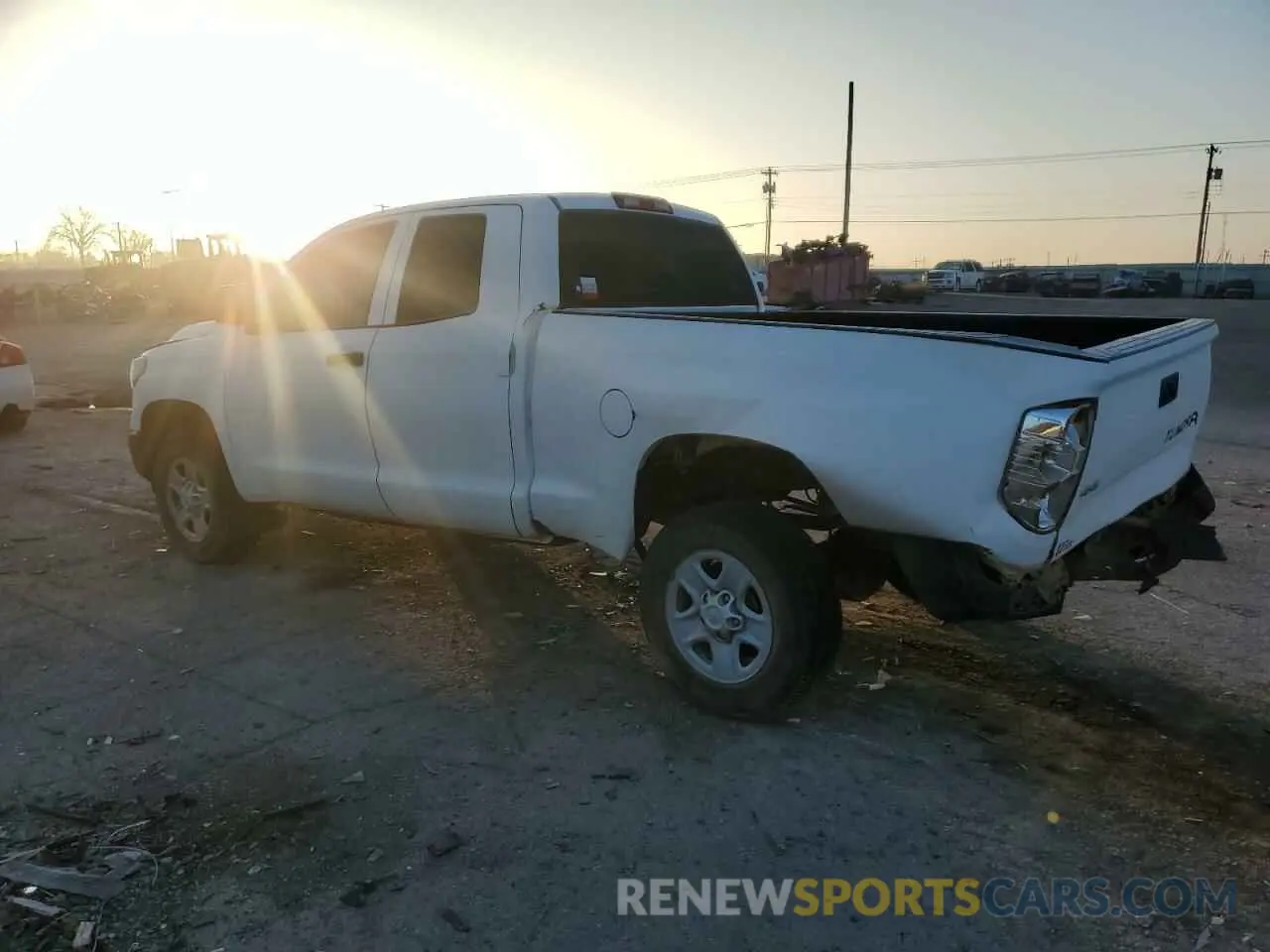 2 fotografías del automóvil dañado 5TFUY5F14KX789836 TOYOTA TUNDRA 2019