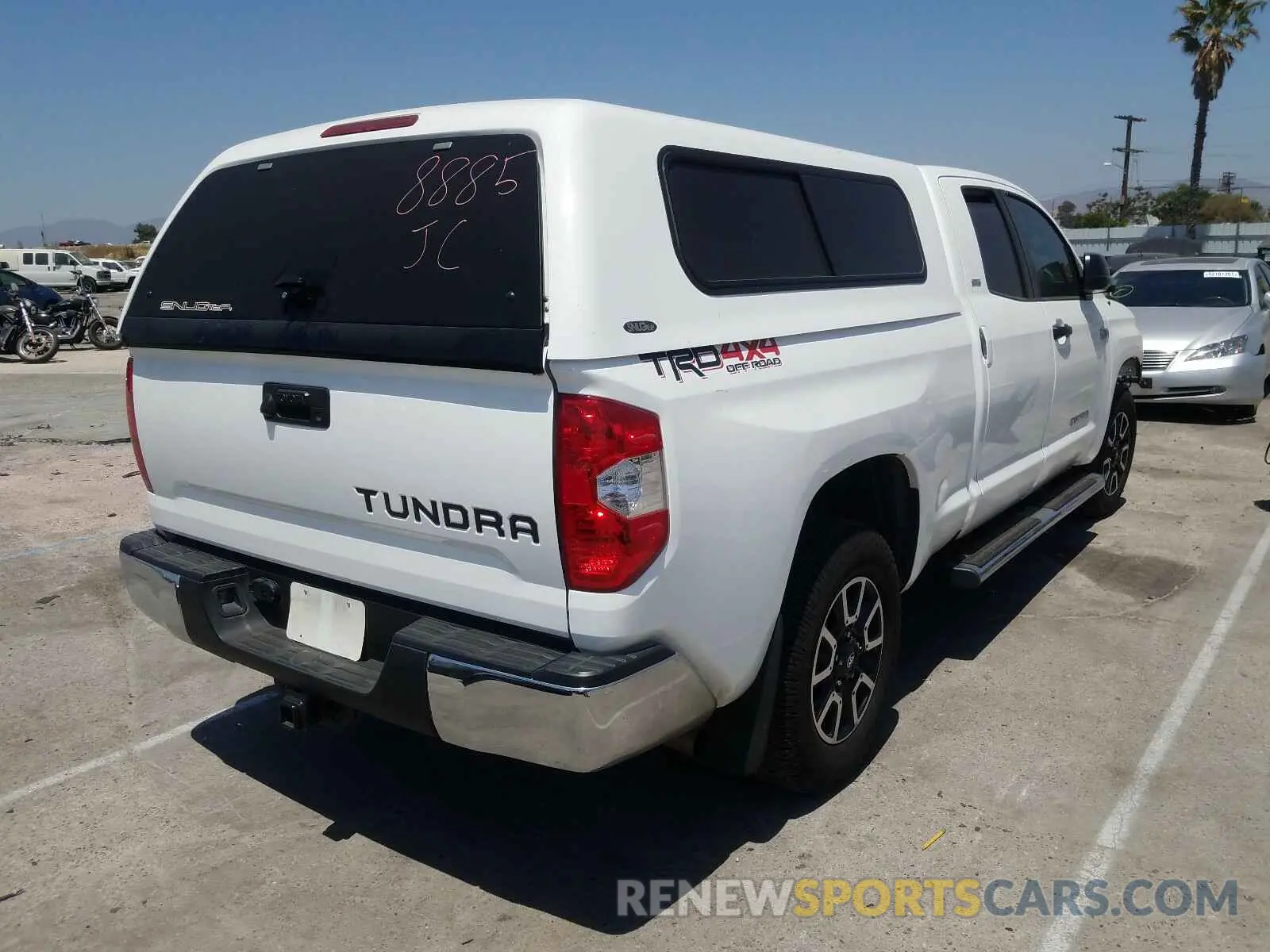 4 fotografías del automóvil dañado 5TFUY5F19KX825164 TOYOTA TUNDRA 2019