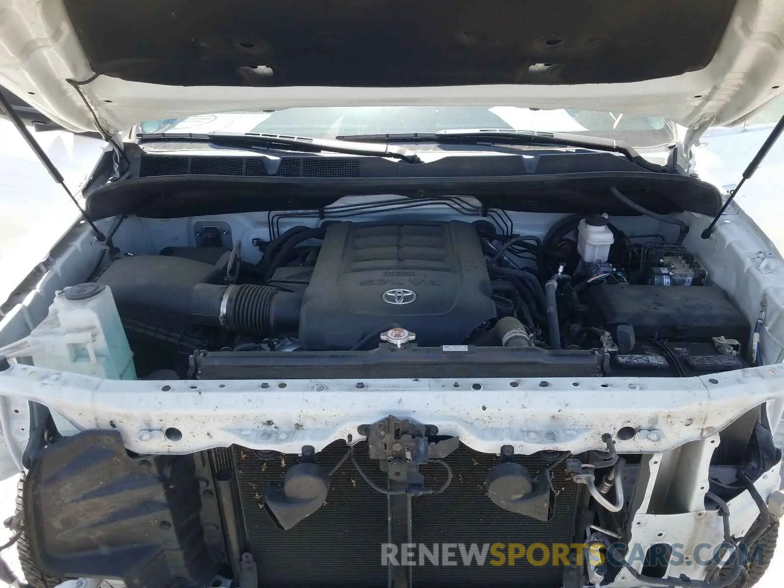 7 fotografías del automóvil dañado 5TFUY5F19KX825164 TOYOTA TUNDRA 2019