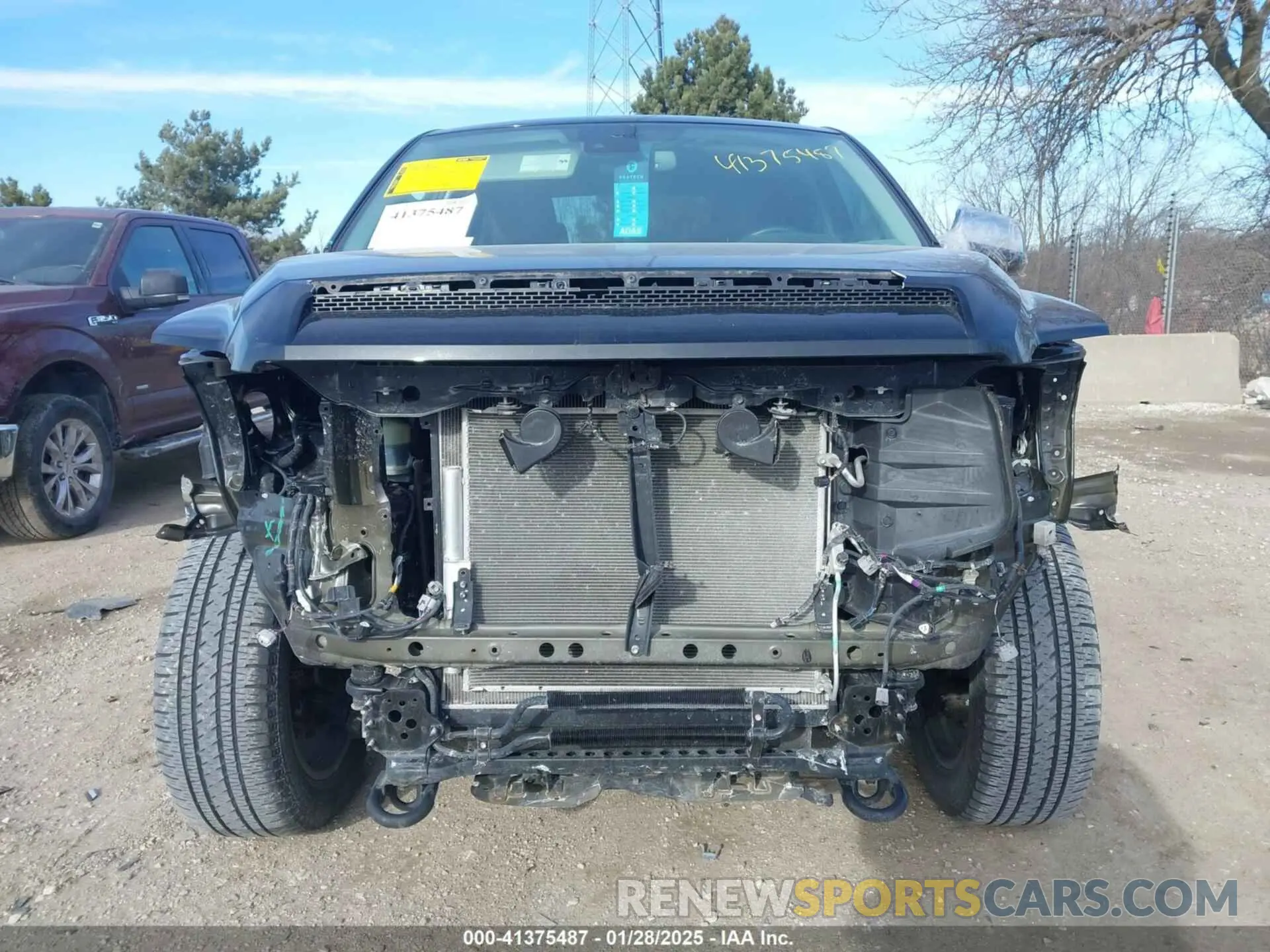 13 fotografías del automóvil dañado 5TFAY5F10LX924010 TOYOTA TUNDRA 2020