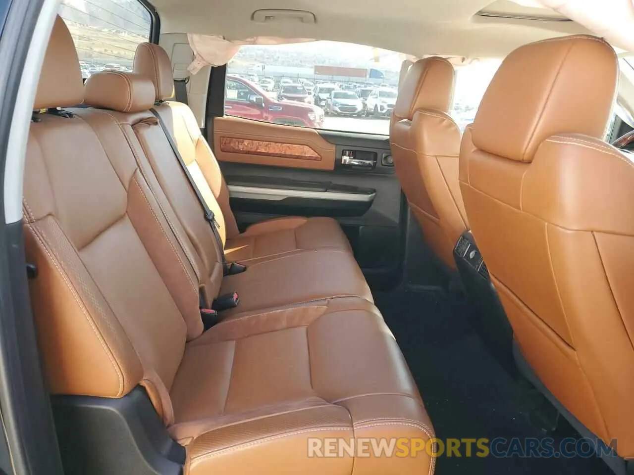 10 fotografías del automóvil dañado 5TFAY5F11LX883080 TOYOTA TUNDRA 2020