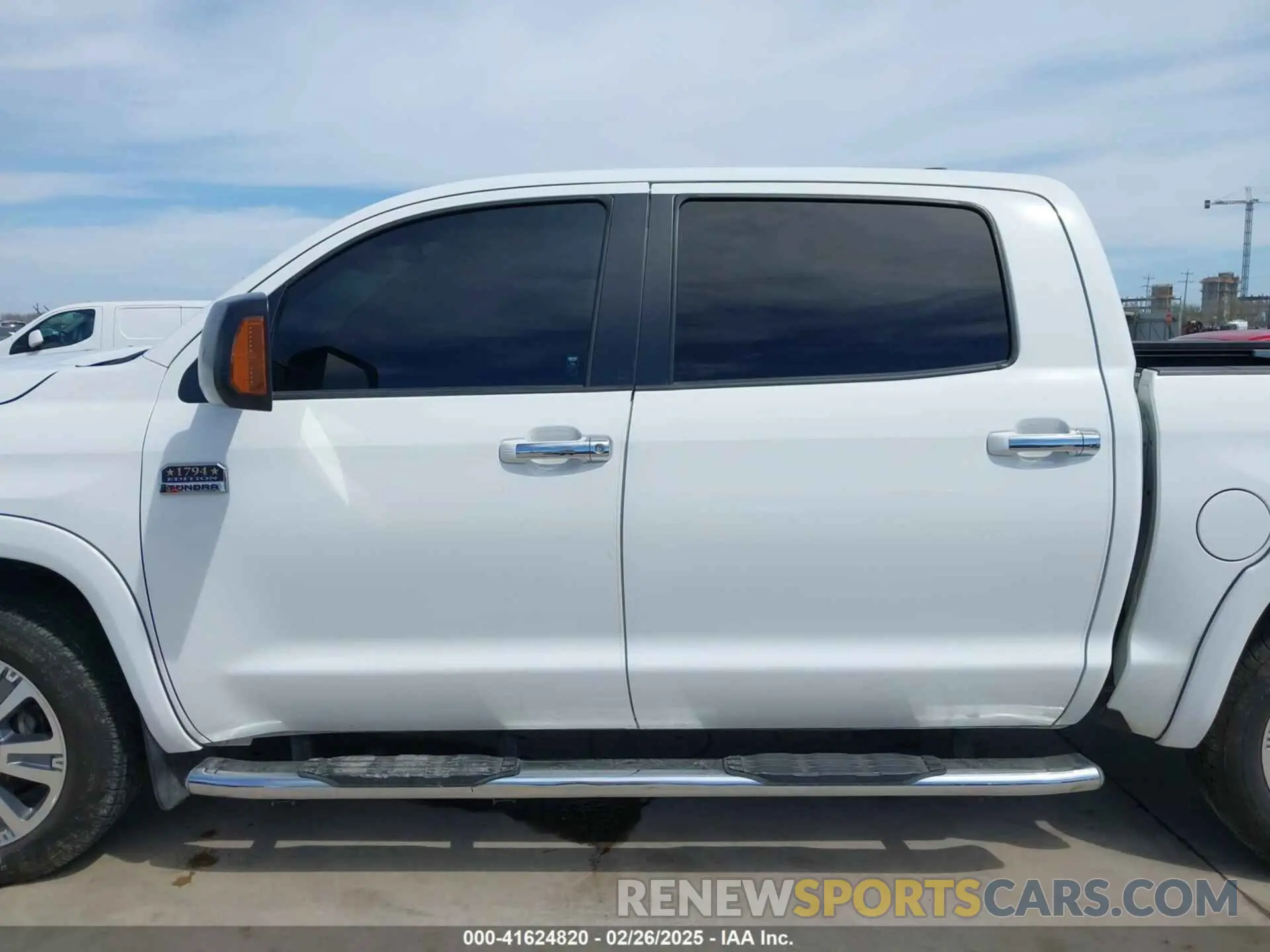 14 fotografías del automóvil dañado 5TFAY5F12LX889695 TOYOTA TUNDRA 2020