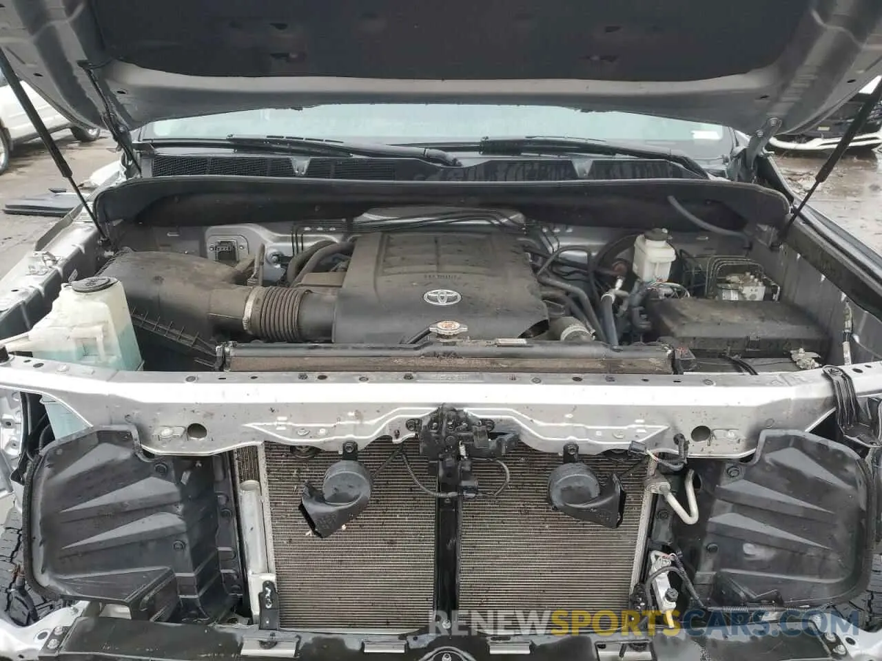 11 fotografías del automóvil dañado 5TFAY5F12LX925661 TOYOTA TUNDRA 2020