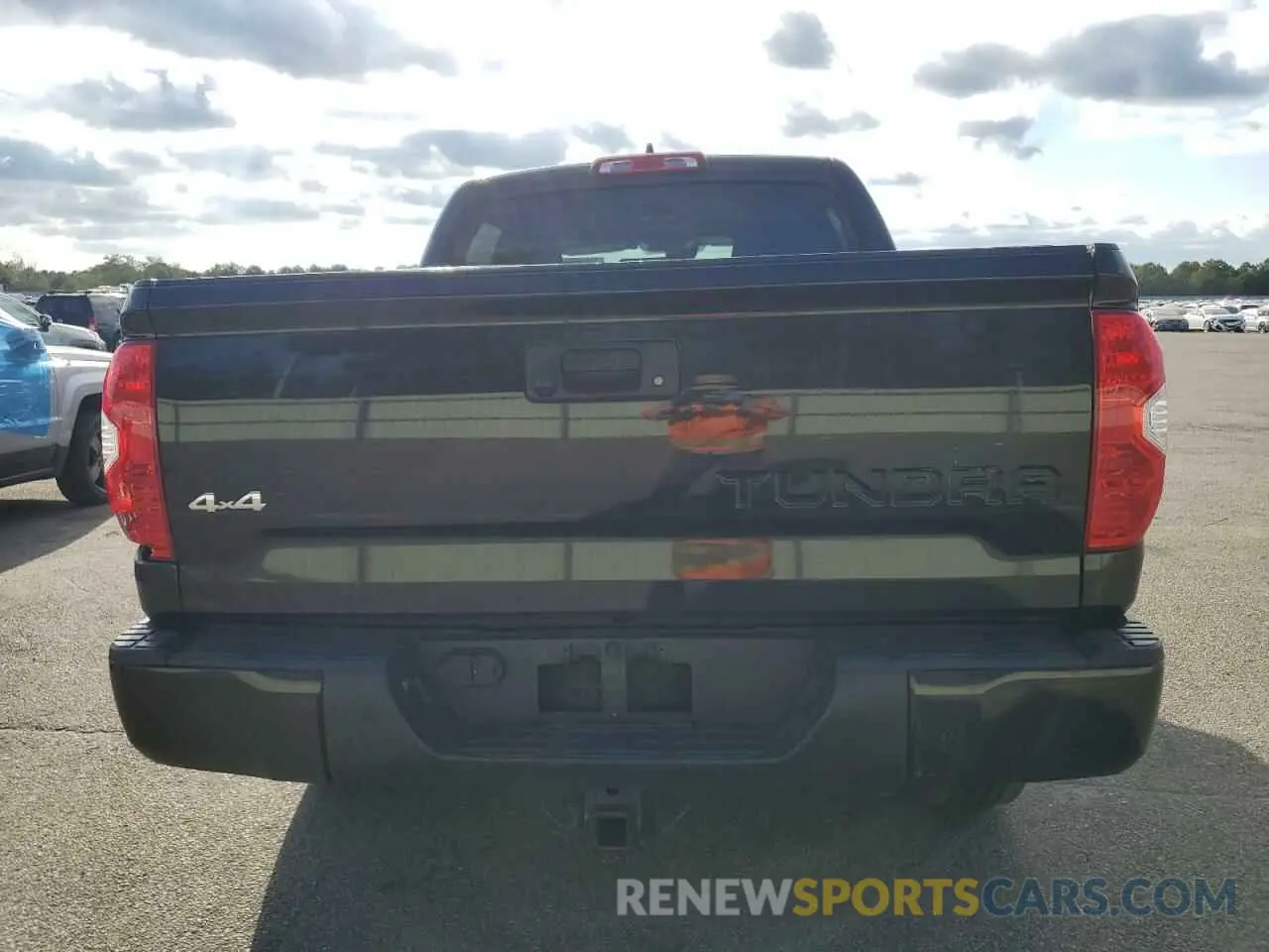 6 fotografías del automóvil dañado 5TFAY5F13LX891536 TOYOTA TUNDRA 2020