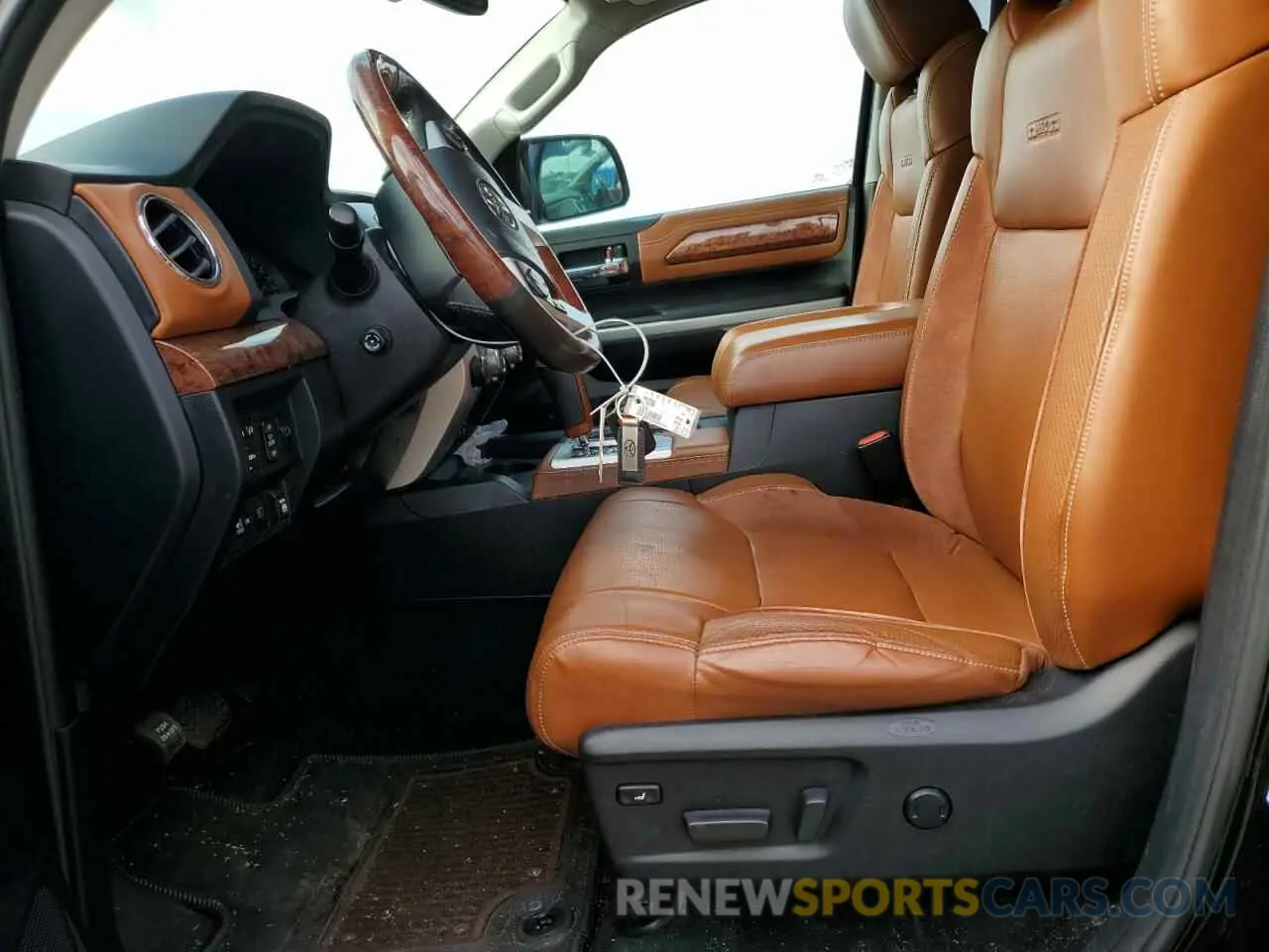 7 fotografías del automóvil dañado 5TFAY5F13LX891536 TOYOTA TUNDRA 2020