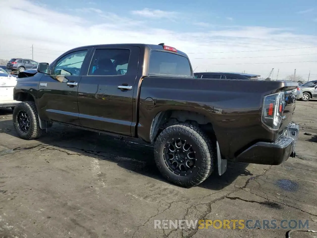 2 fotografías del automóvil dañado 5TFAY5F14LX934460 TOYOTA TUNDRA 2020