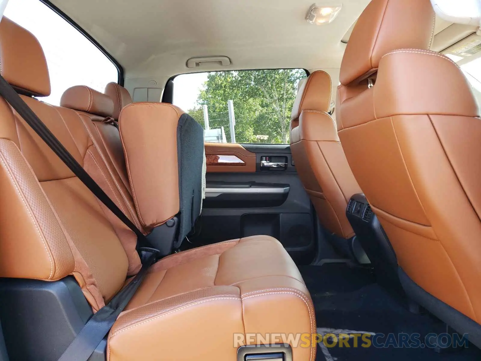 6 fotografías del automóvil dañado 5TFAY5F15LX917764 TOYOTA TUNDRA 2020