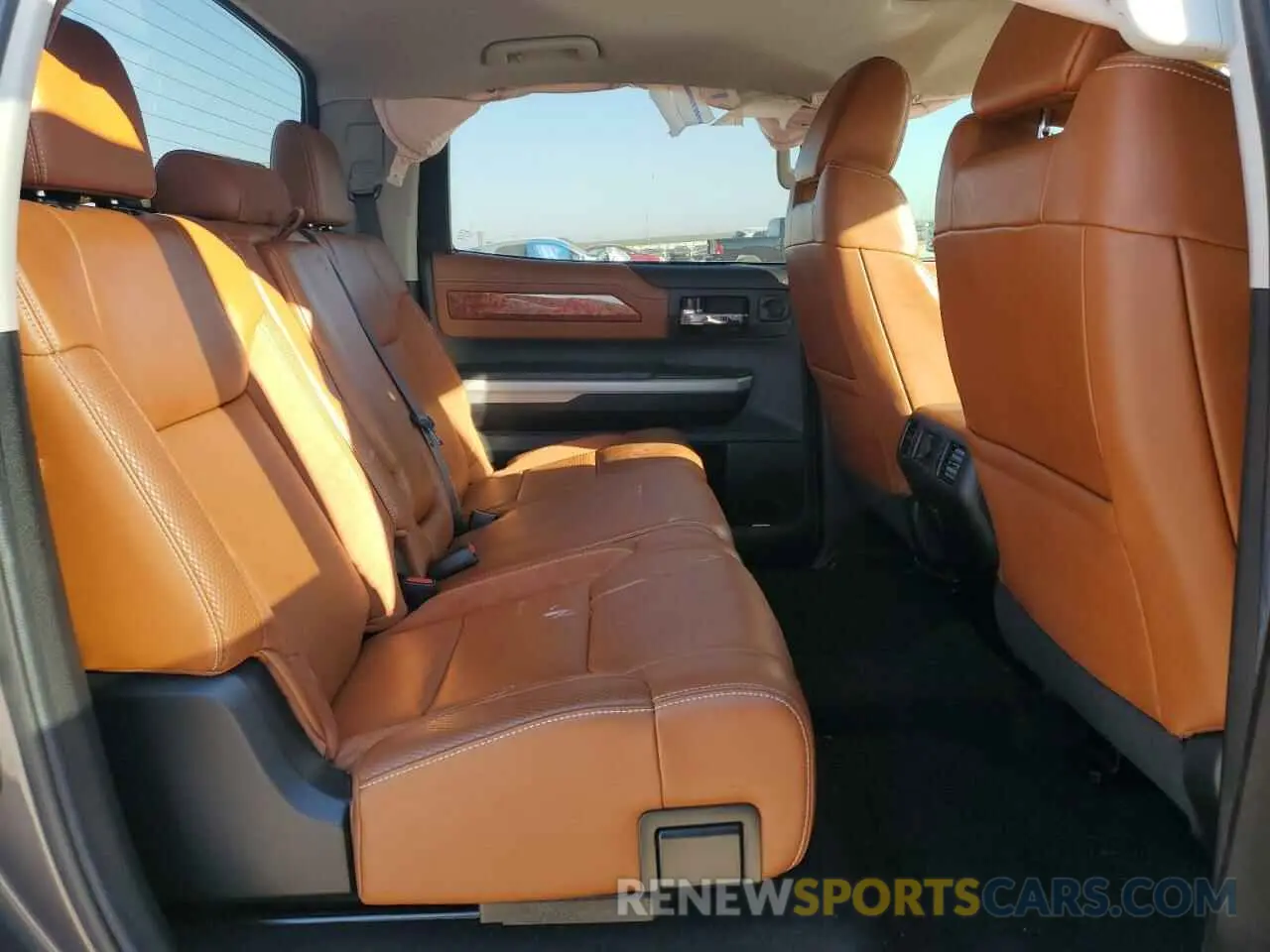 10 fotografías del automóvil dañado 5TFAY5F15LX947959 TOYOTA TUNDRA 2020