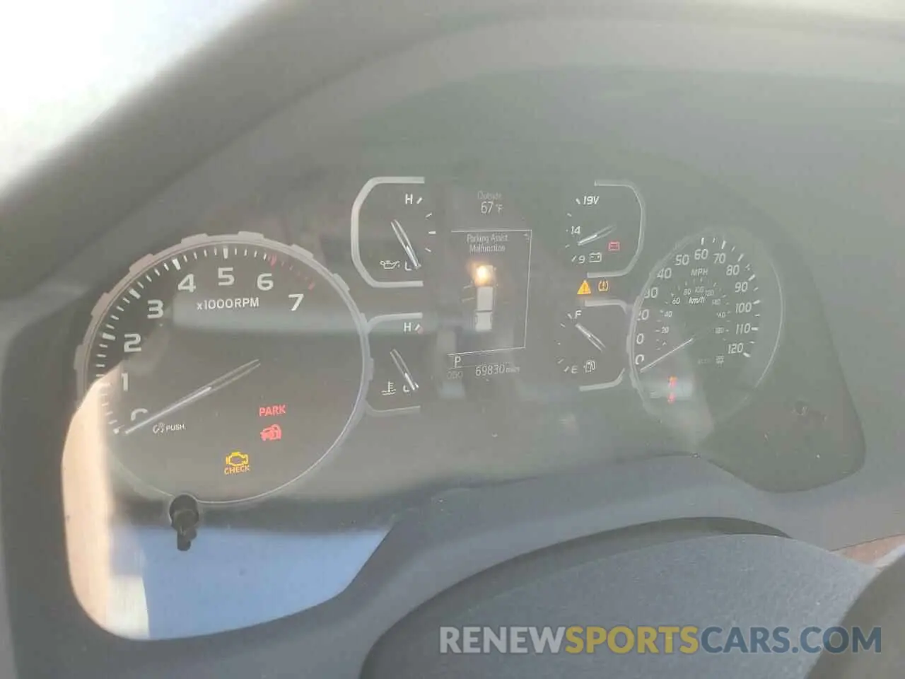 9 fotografías del automóvil dañado 5TFAY5F15LX947959 TOYOTA TUNDRA 2020