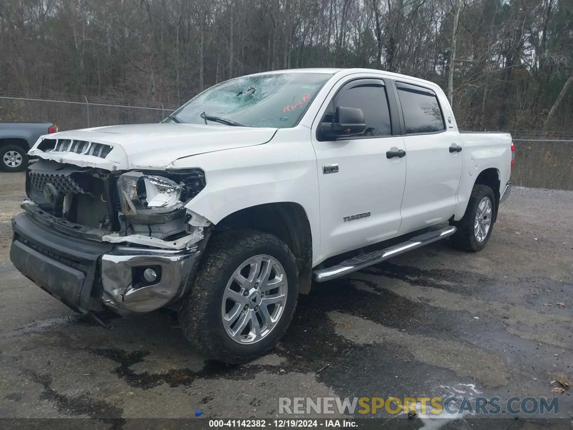 2 fotografías del automóvil dañado 5TFDY5F10LX905647 TOYOTA TUNDRA 2020