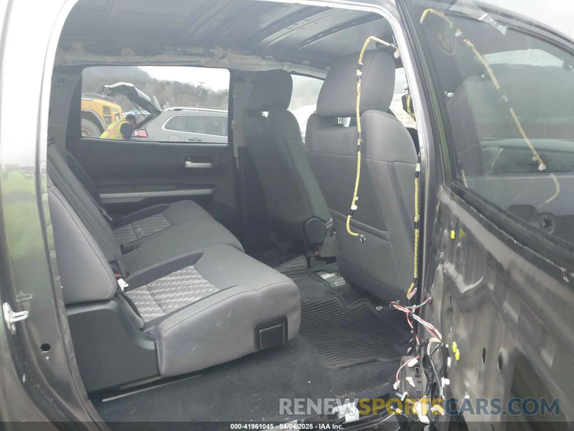 8 fotografías del automóvil dañado 5TFDY5F10LX941225 TOYOTA TUNDRA 2020