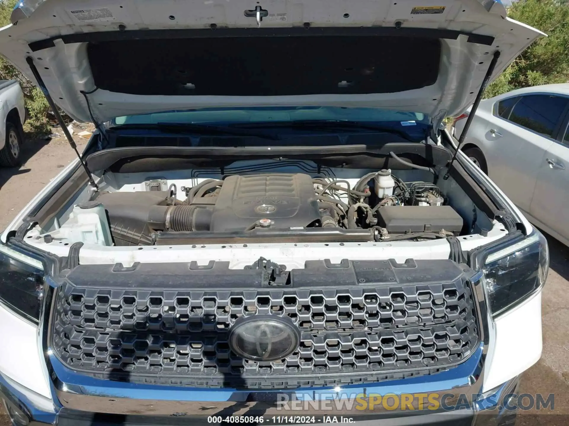 10 fotografías del automóvil dañado 5TFDY5F11LX884050 TOYOTA TUNDRA 2020