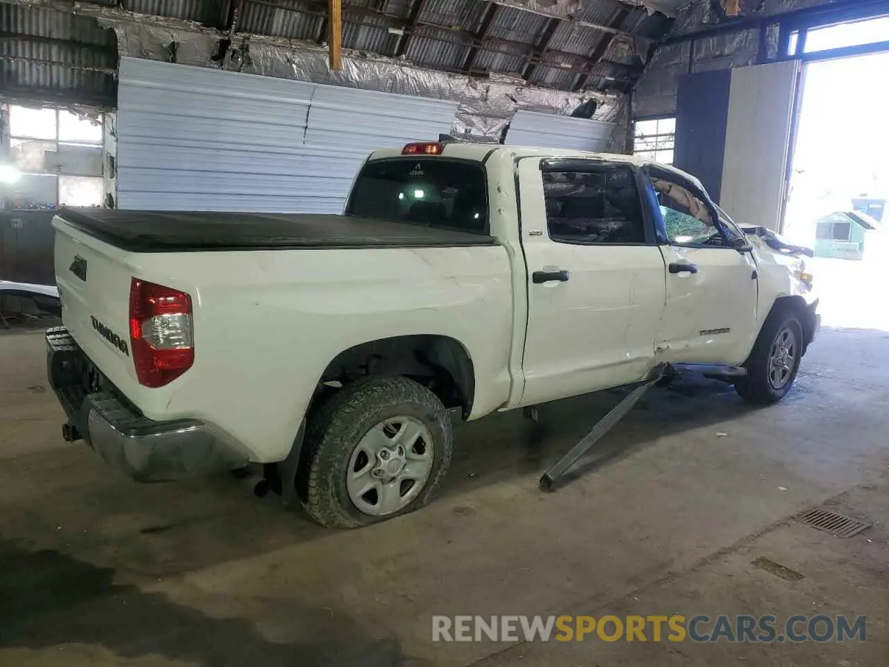 3 fotografías del automóvil dañado 5TFDY5F11LX897834 TOYOTA TUNDRA 2020