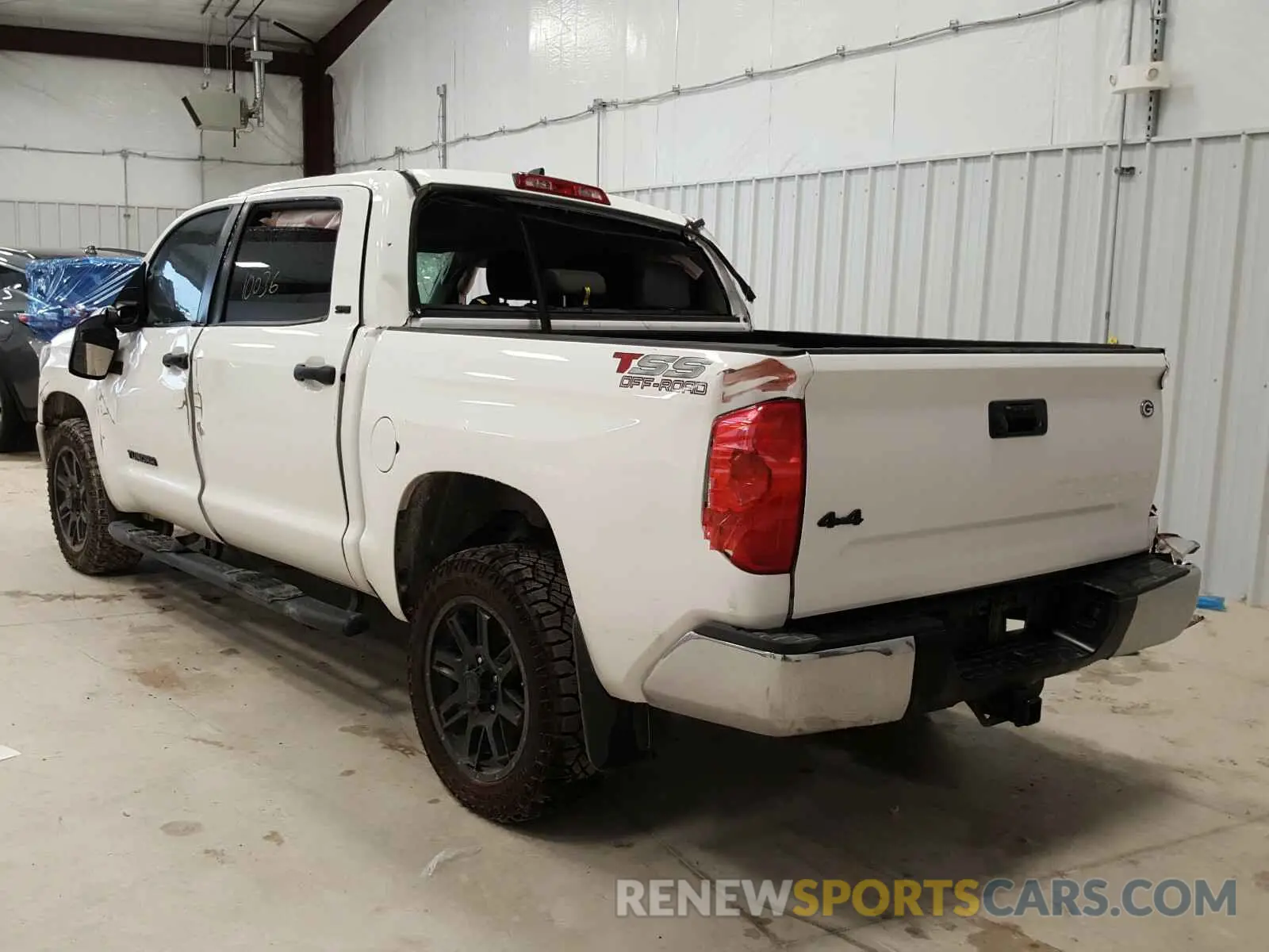 3 fotografías del automóvil dañado 5TFDY5F11LX952976 TOYOTA TUNDRA 2020