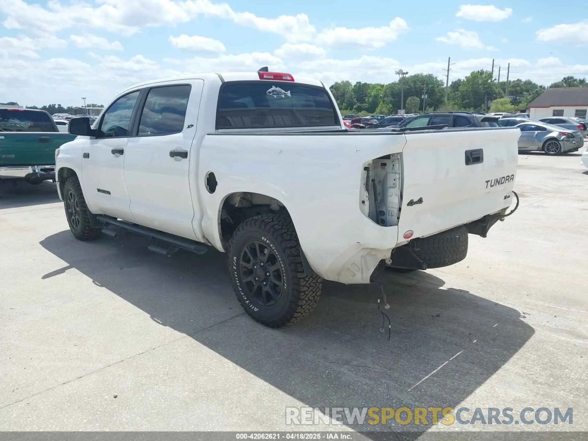 3 fotografías del automóvil dañado 5TFDY5F12LX903270 TOYOTA TUNDRA 2020