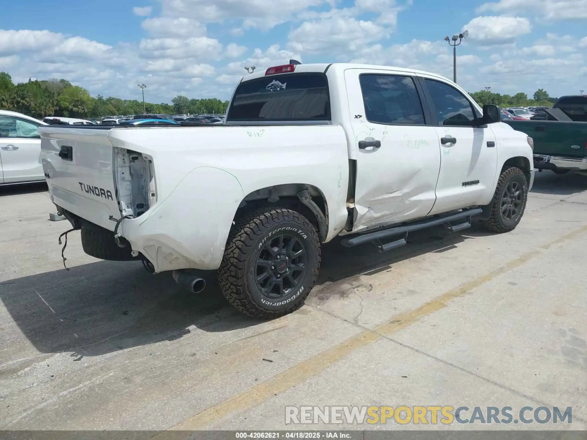 4 fotografías del automóvil dañado 5TFDY5F12LX903270 TOYOTA TUNDRA 2020