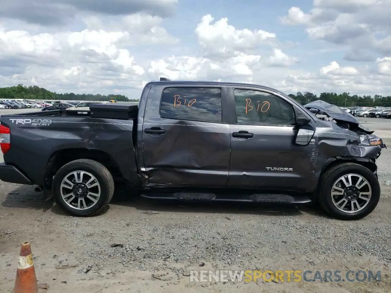 9 fotografías del automóvil dañado 5TFDY5F12LX954123 TOYOTA TUNDRA 2020