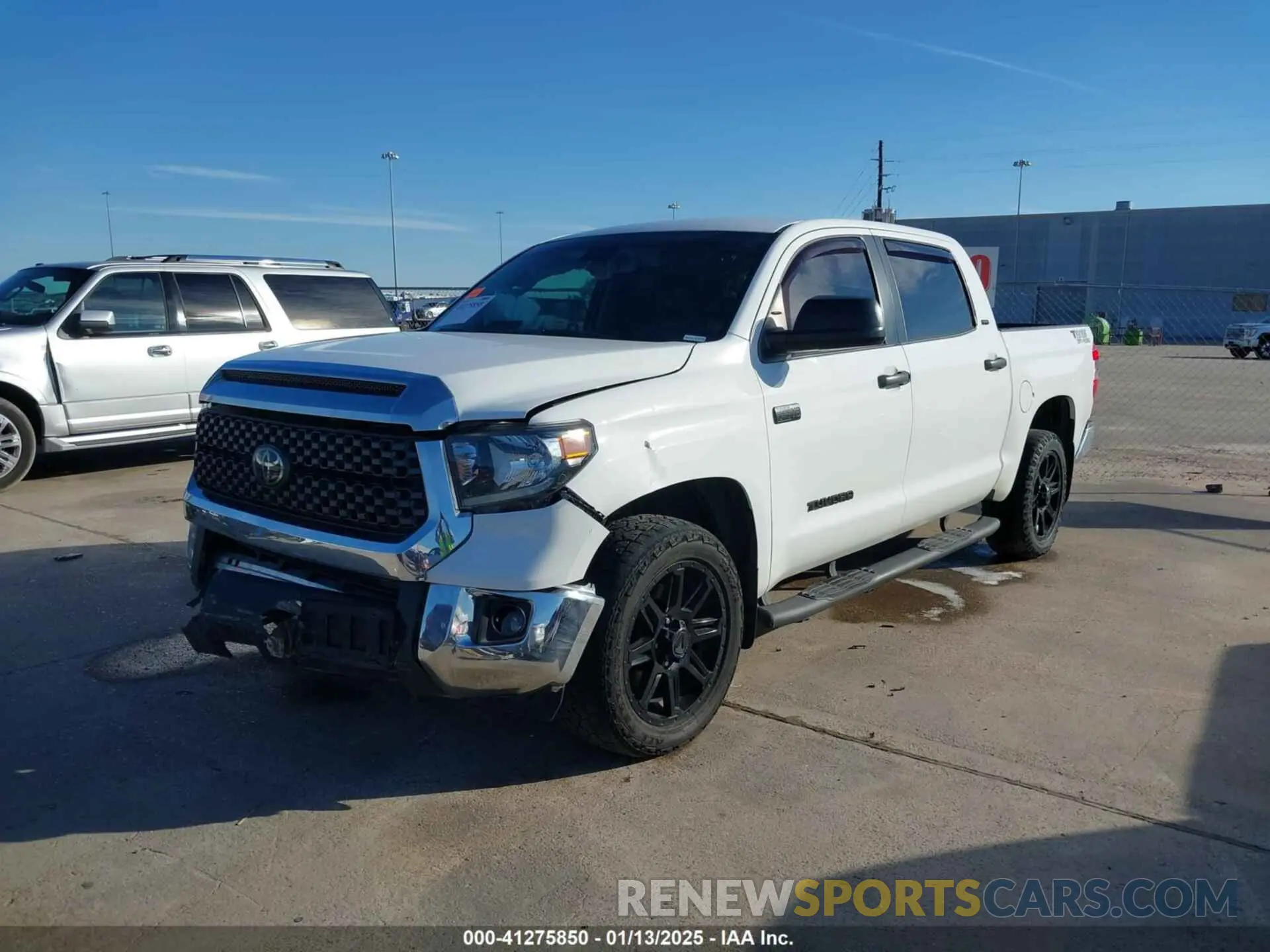 2 fotografías del automóvil dañado 5TFDY5F13LX880288 TOYOTA TUNDRA 2020