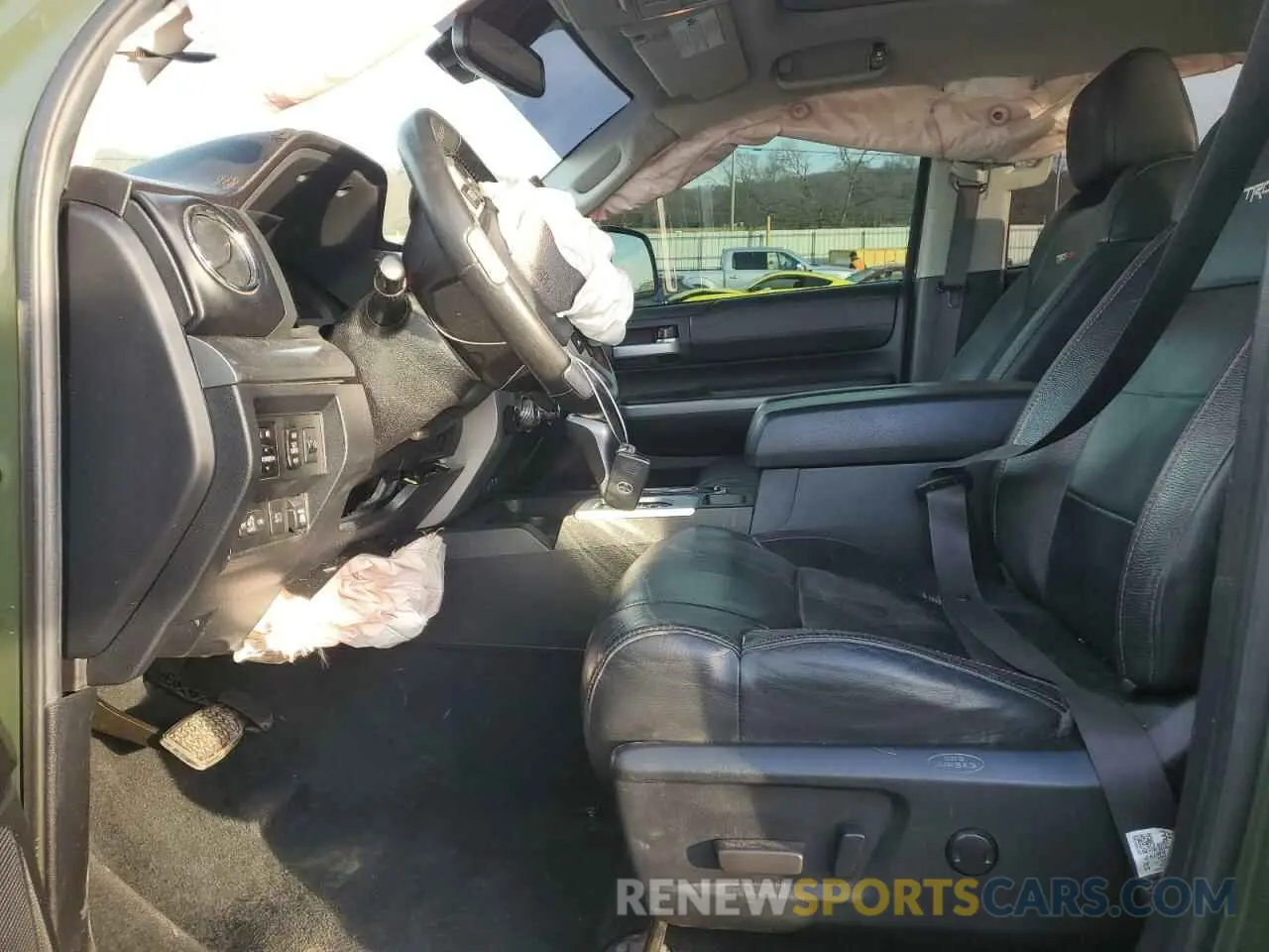 7 fotografías del automóvil dañado 5TFDY5F13LX894580 TOYOTA TUNDRA 2020