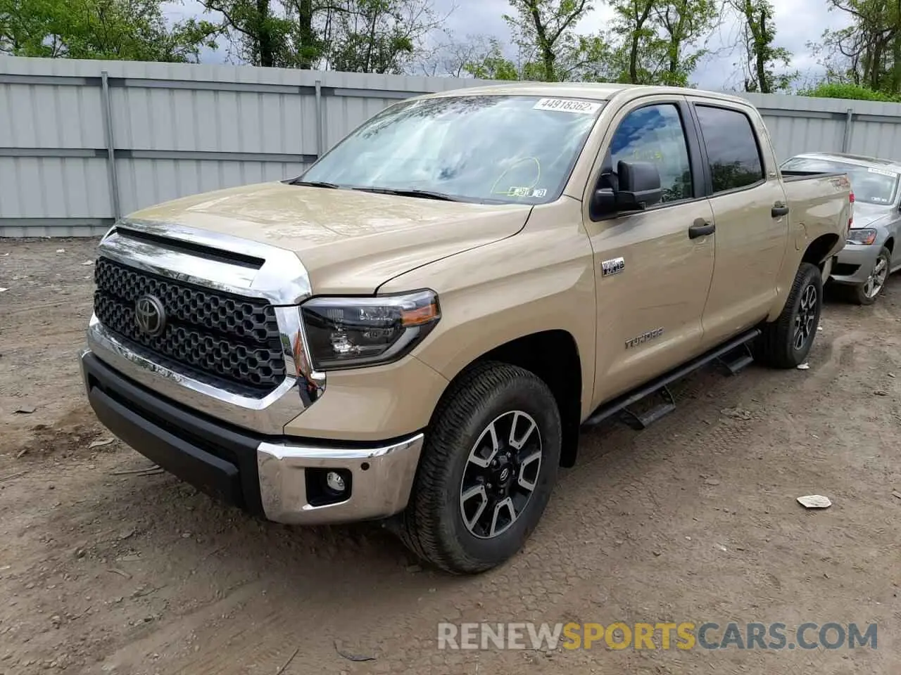 2 fotografías del automóvil dañado 5TFDY5F14LX897844 TOYOTA TUNDRA 2020