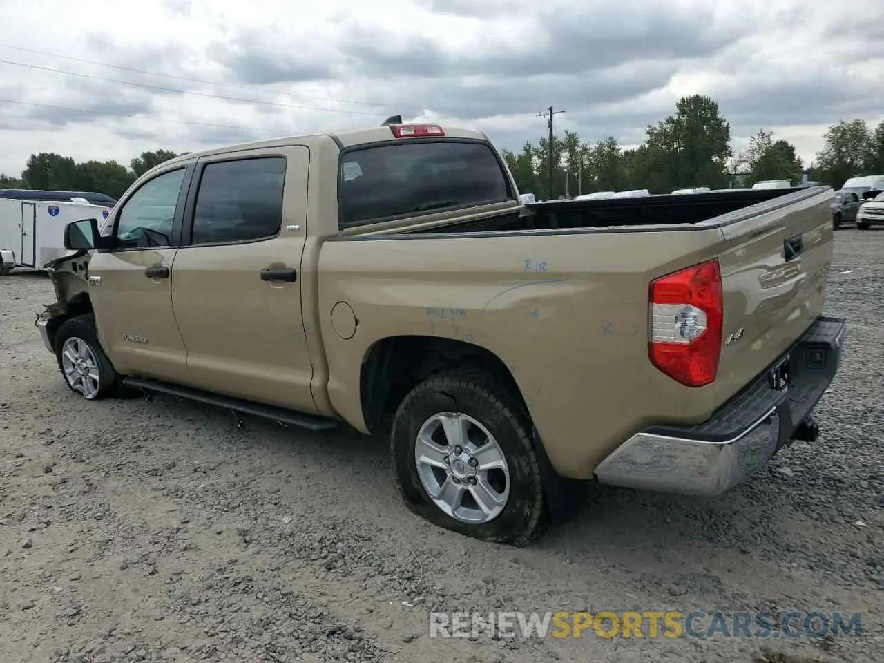 2 fotografías del automóvil dañado 5TFDY5F14LX926839 TOYOTA TUNDRA 2020