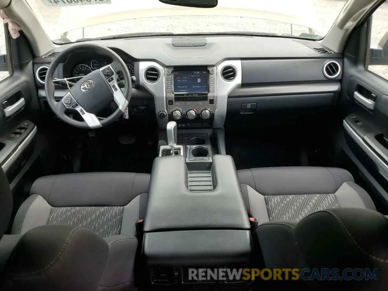 8 fotografías del automóvil dañado 5TFDY5F14LX926839 TOYOTA TUNDRA 2020